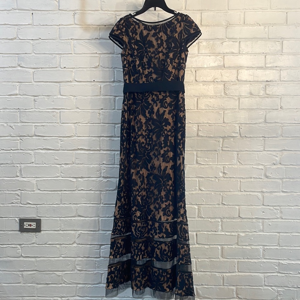 Tadashi Shoji lace dress